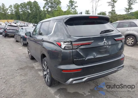 2025 Mitsubishi Outlander Se 2.5 2Wd из США, поврежденный, VIN JA4J3VA87SZ014158